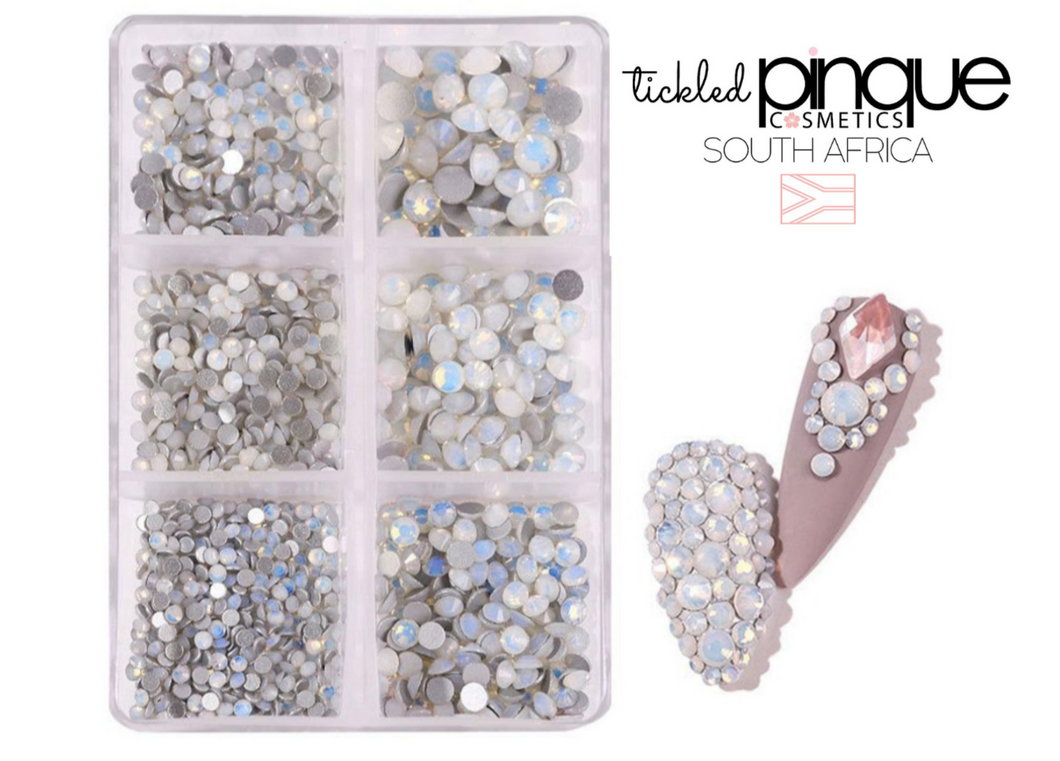 White Opal Rhinestones Assorted (1000pc)